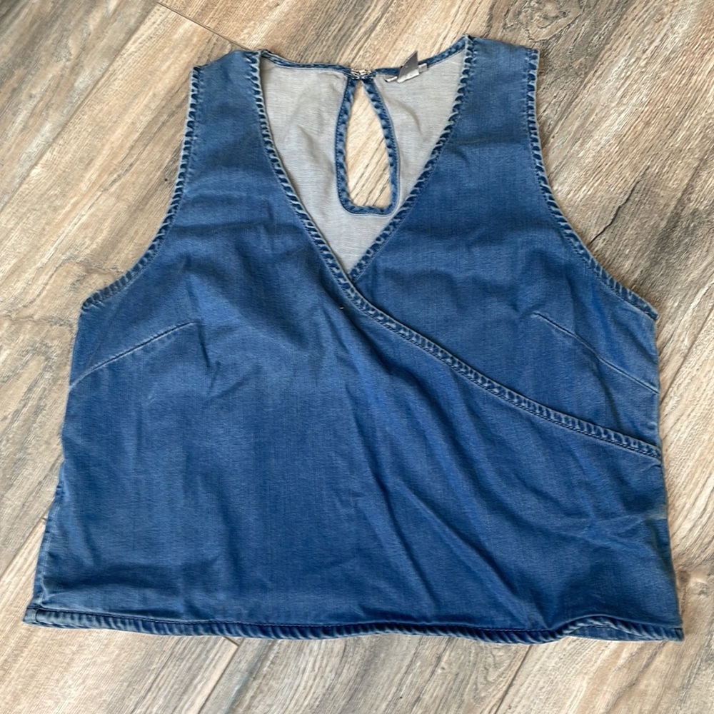 DKNY Jean material crop top size L